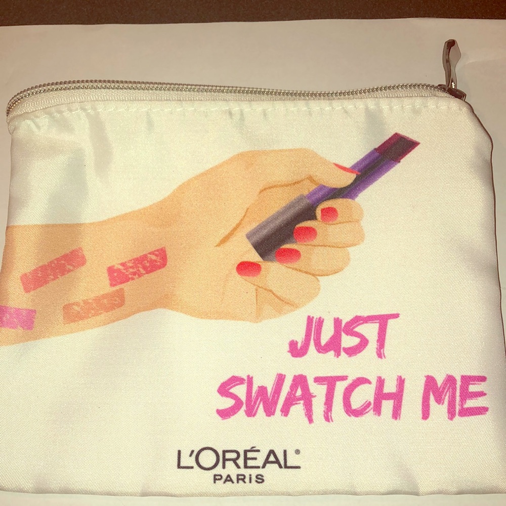 Makeup bag from L’Oréal